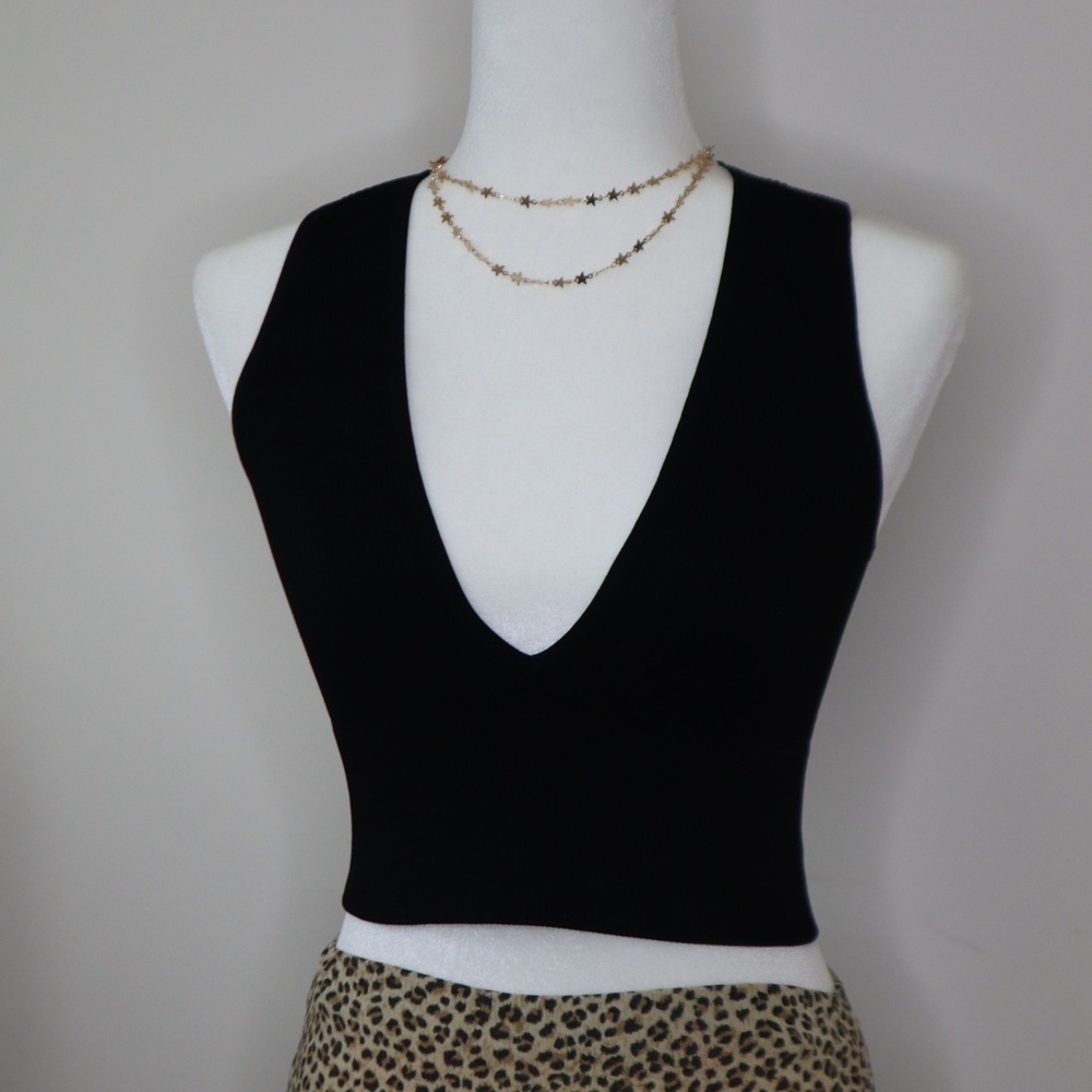 Urban Outfitters Cropped V Tank Black Size Large - Picture 4 of 5